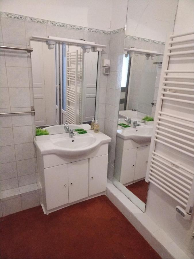 Quartier Des Createurs "La Plaine Cours Julien" Chambre Privee Dans Appartement Menage Frequent Des Parties Commune Marseilles Buitenkant foto